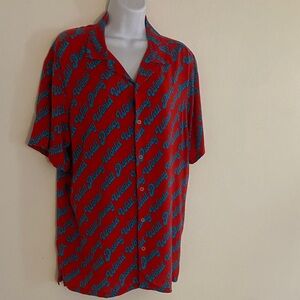 DISNEY WORLD BUTTON DOWN SHIRT SIZE M
